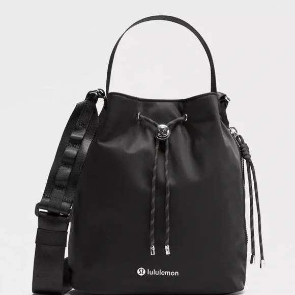 Lululemon bucket bag - Picture 2 of 6